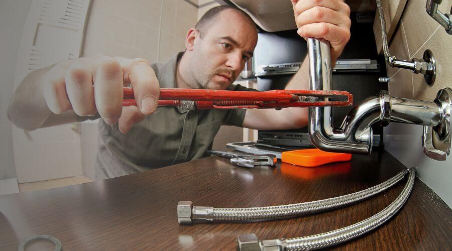 Expert burst pipe repair services in Elkader, IA